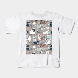 Veterinary medicine, happy and healthy friends // pattern // brown background aqua details navy blue white and brown cats dogs and other animals Kids T-Shirt